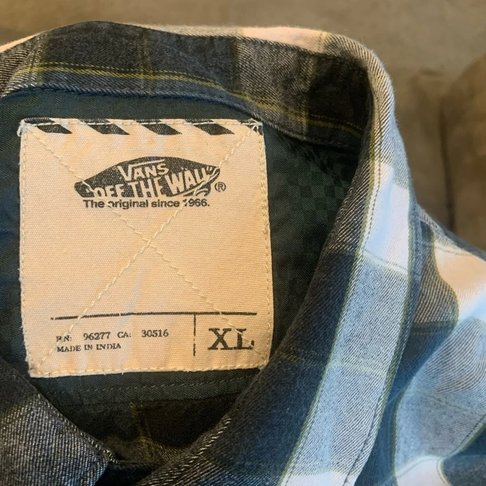 Vans - Picture 2 of 3